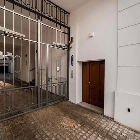 Apartment Downtown - 42m2, Workspace - By Rentujemy