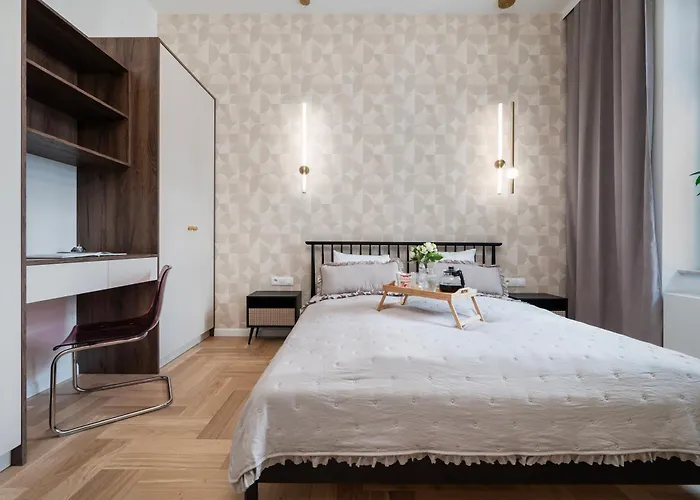 Downtown - 42m2, Workspace - By Rentujemy Lejlighed *